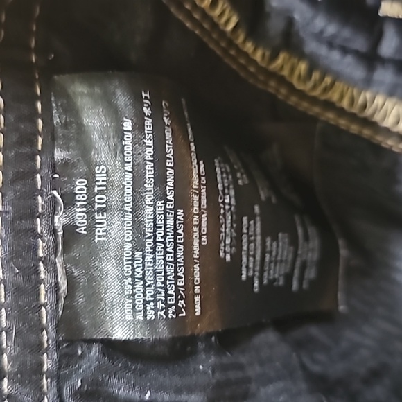 Volcom Shorts - Picture 7 of 8